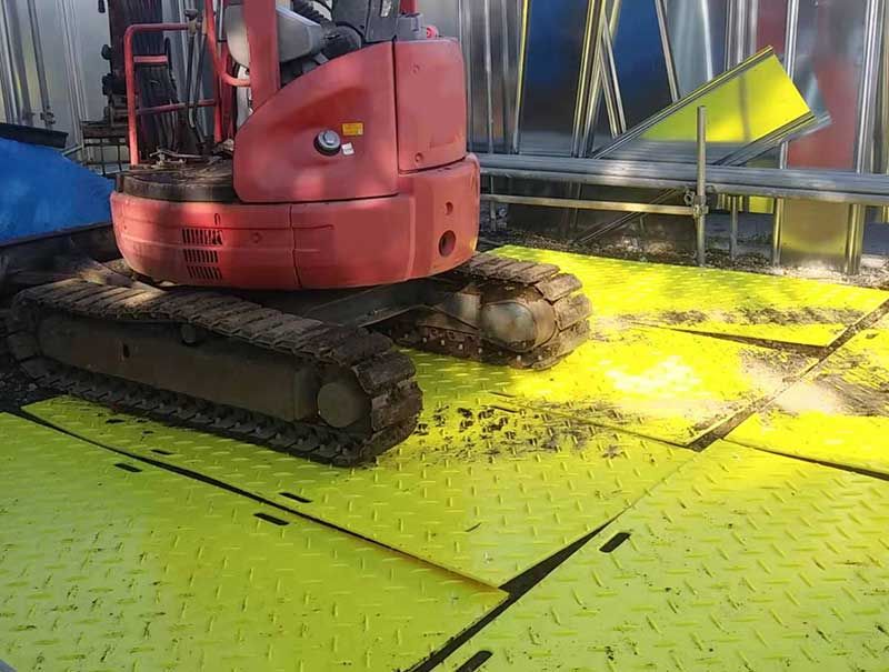 革新工程臨時鋪路方案，歐科塑業(yè)聚乙烯鋪路板升級換代